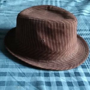 Mens brown hat/fidora